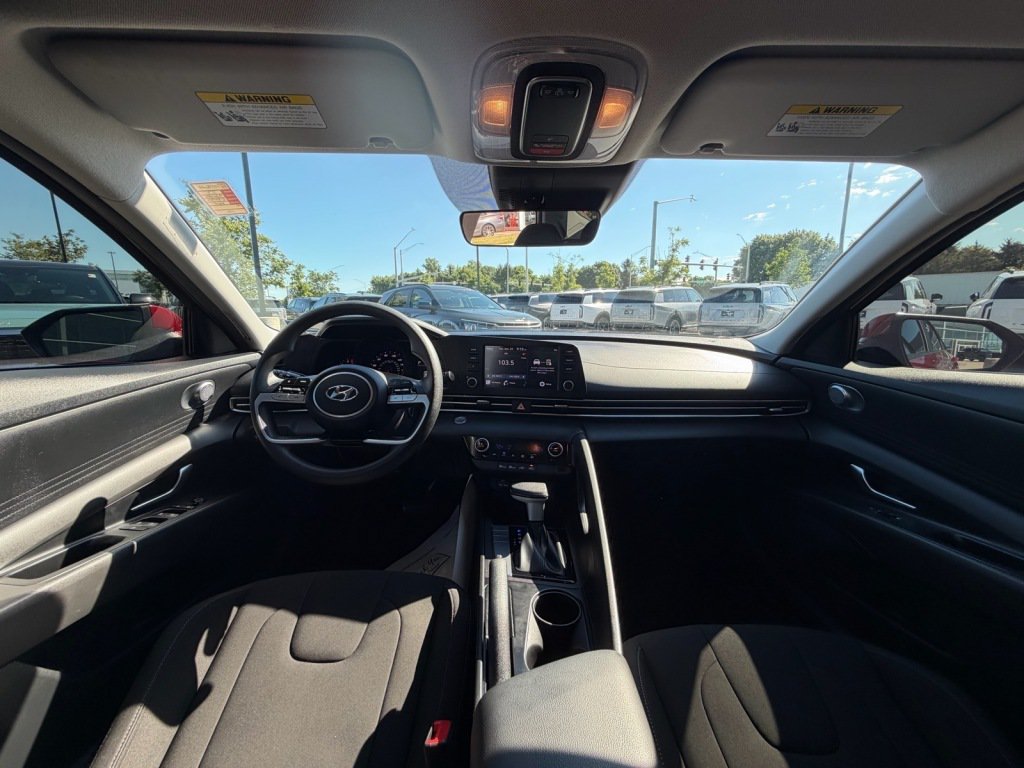 Used 2023 Hyundai Elantra SEL w/ Cargo Package FWD image 7