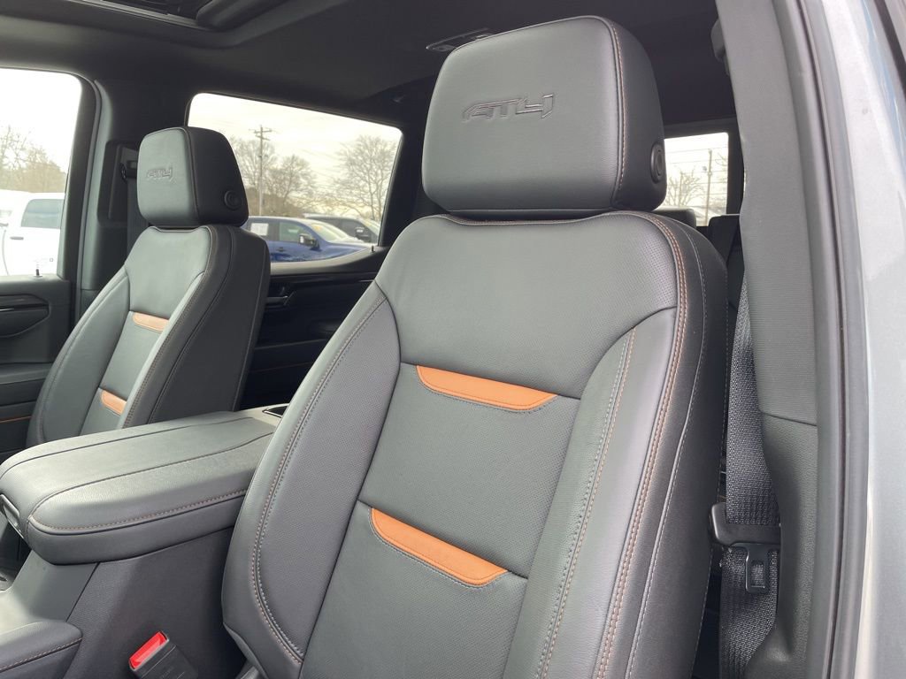 Used 2025 GMC Sierra 1500 AT4 w/ AT4 Premium Package image 8