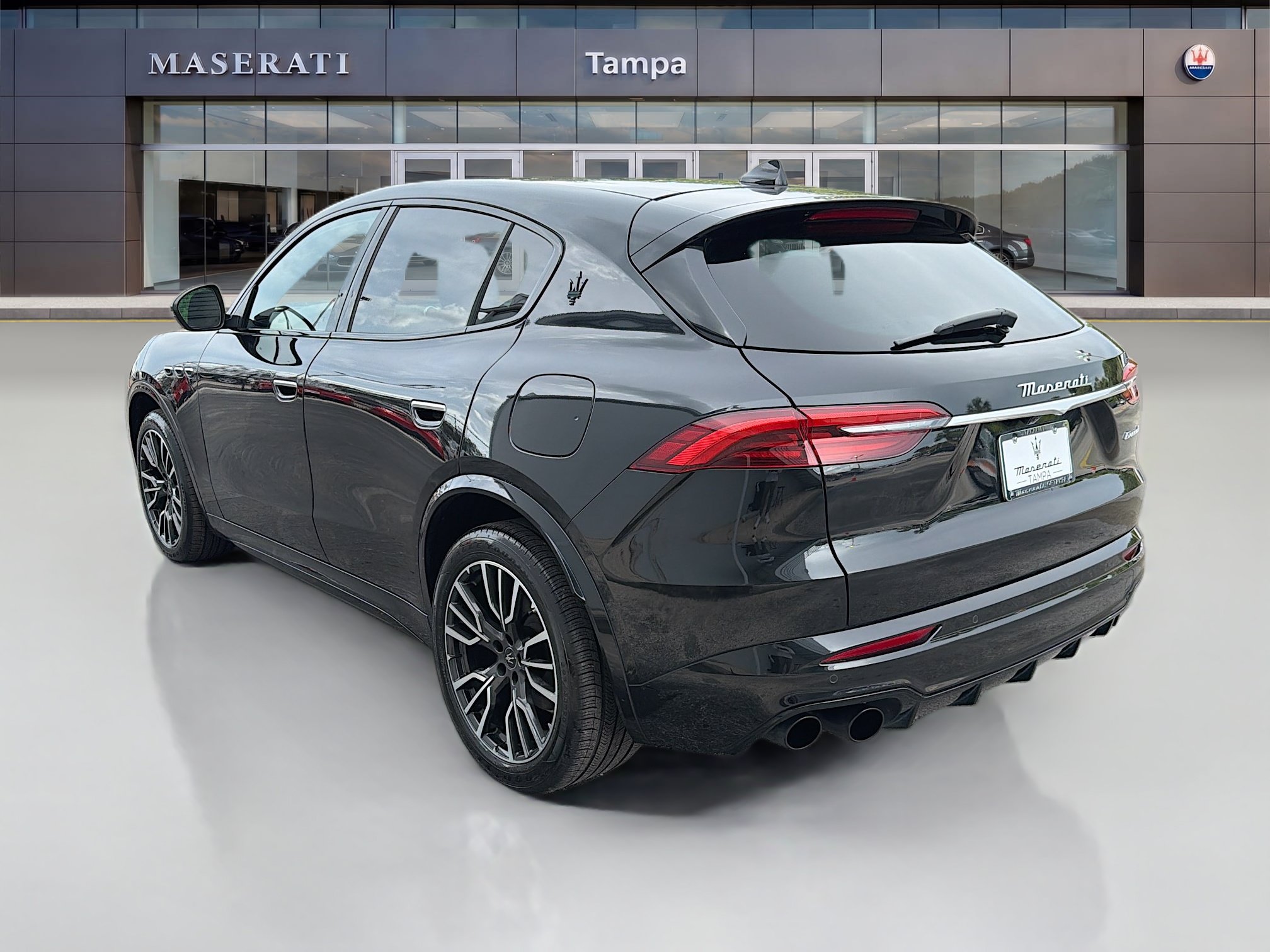 Used 2023 Maserati Grecale Modena AWD/4WD image 5