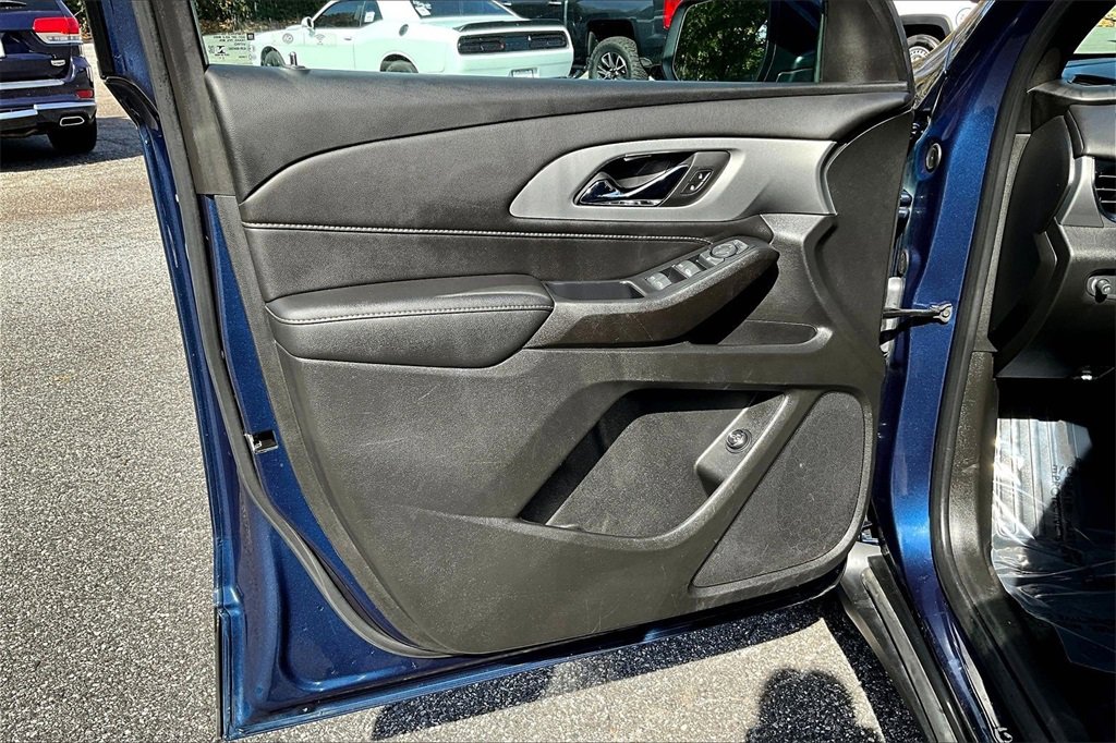Certified 2022 Chevrolet Traverse LT image 18