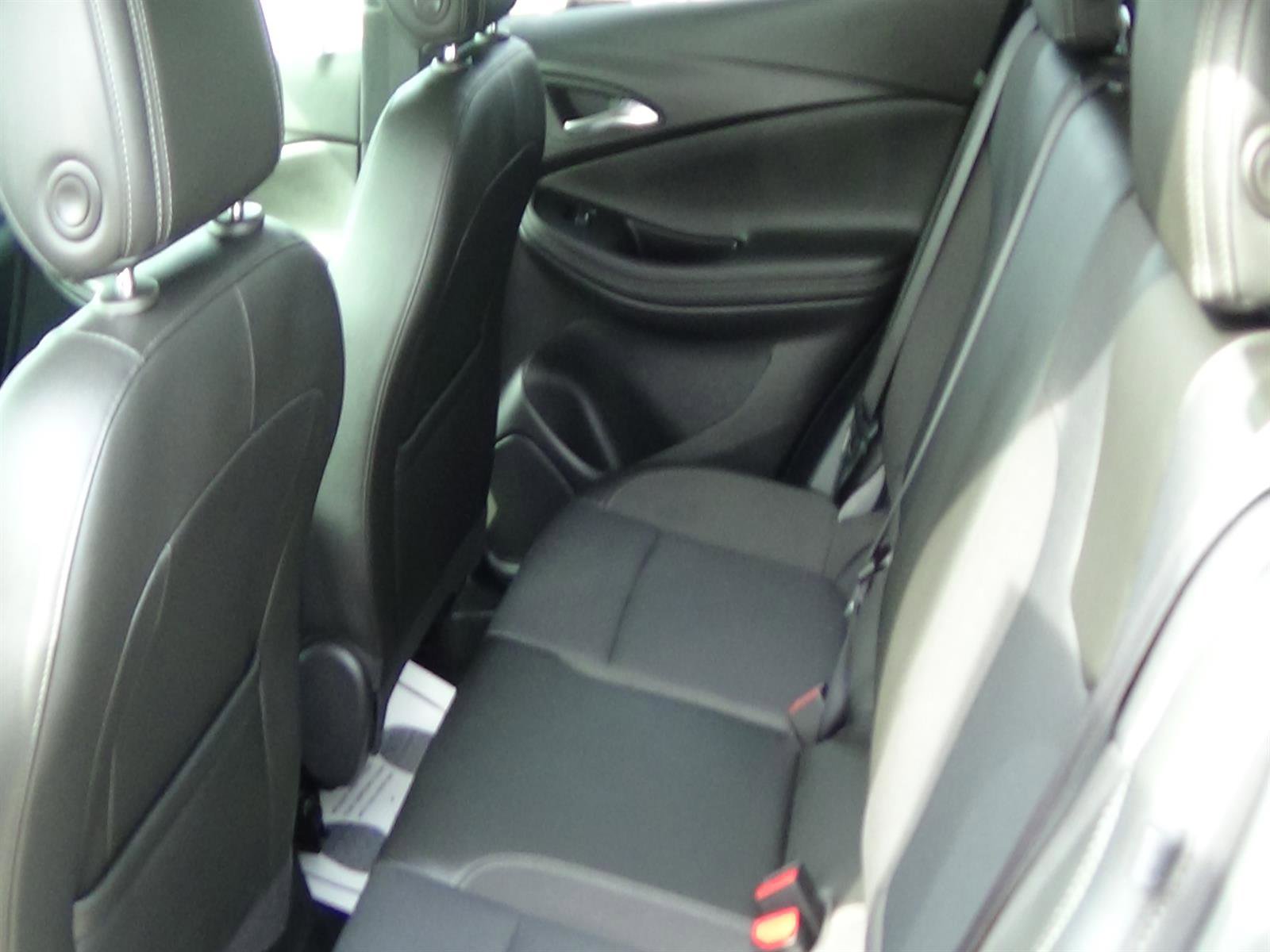 Used 2025 Buick Encore GX Preferred FWD image 12