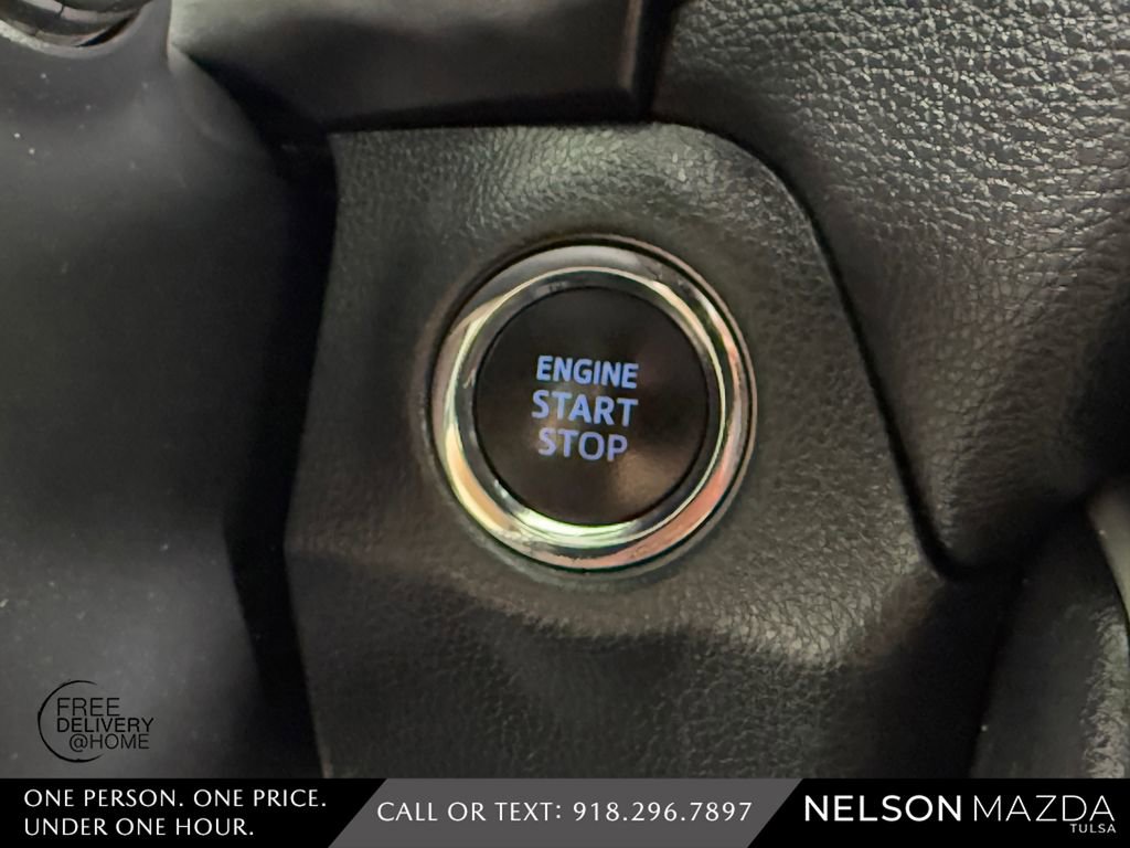 Used 2020 Toyota RAV4 XLE FWD image 30