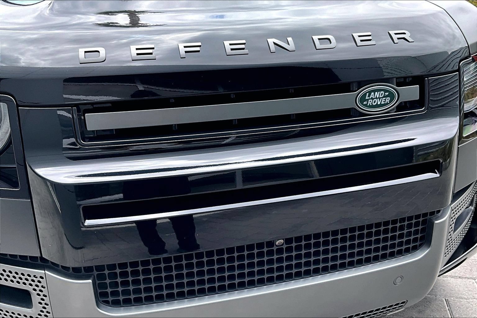 Certified 2024 Land Rover Defender 110 Carpathian Edition AWD/4WD image 30