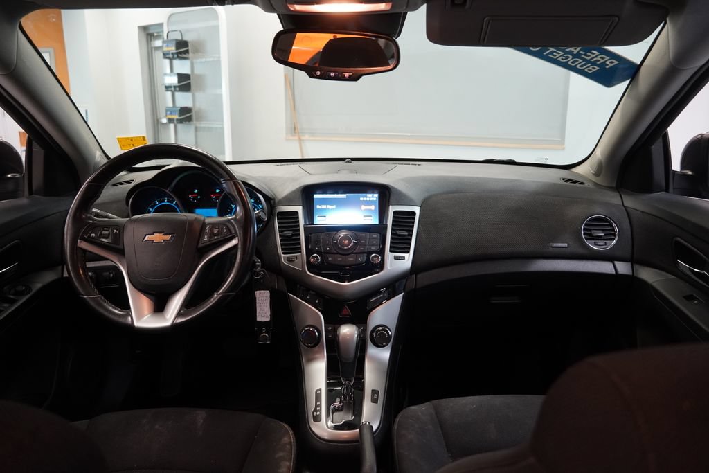 Used 2014 Chevrolet Cruze LT FWD image 18