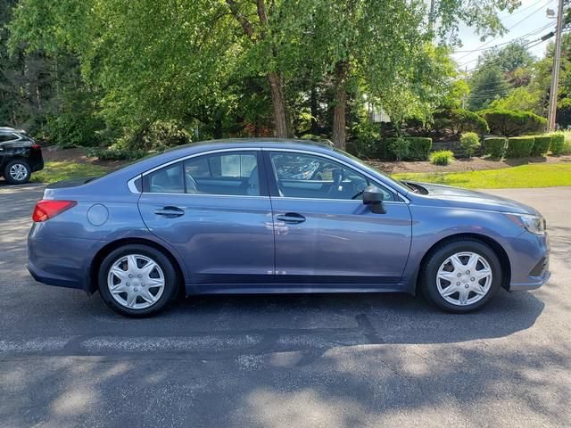 Used 2018 Subaru Legacy 2.5i AWD/4WD image 2
