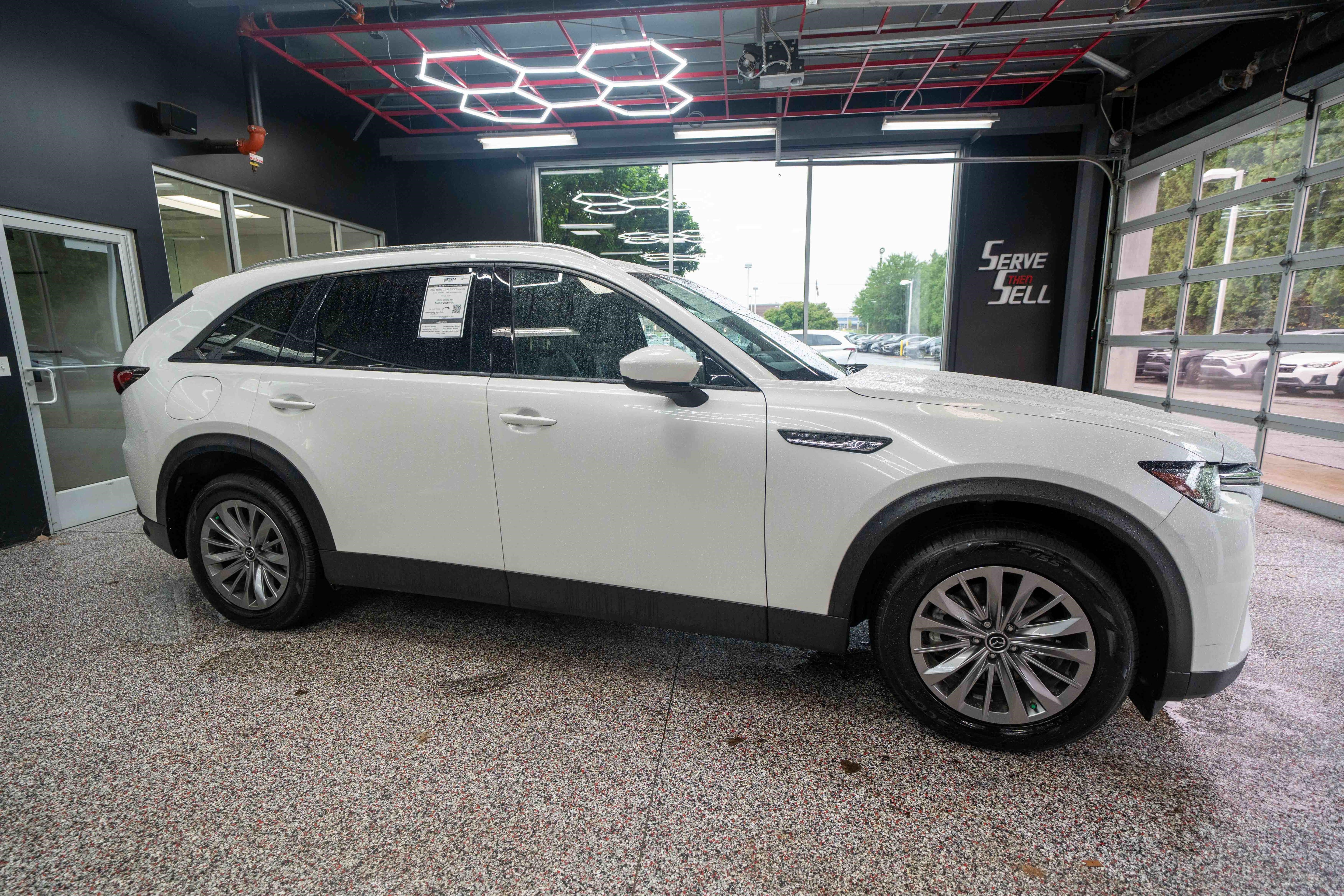 Used 2024 MAZDA CX-90 Plug-In Hybrid w/ Preferred AWD/4WD image 5