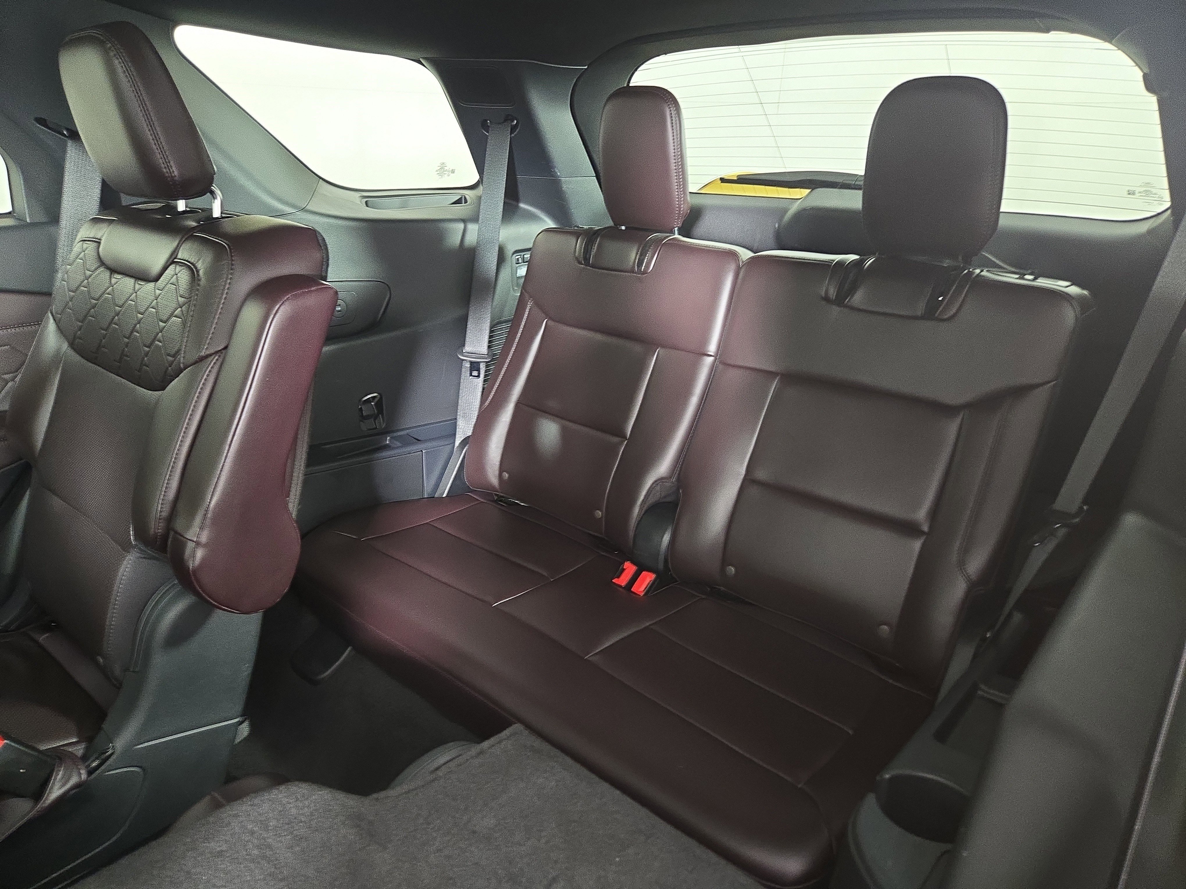 Used 2025 Ford Explorer Platinum w/ LUX Leather Package AWD/4WD image 13