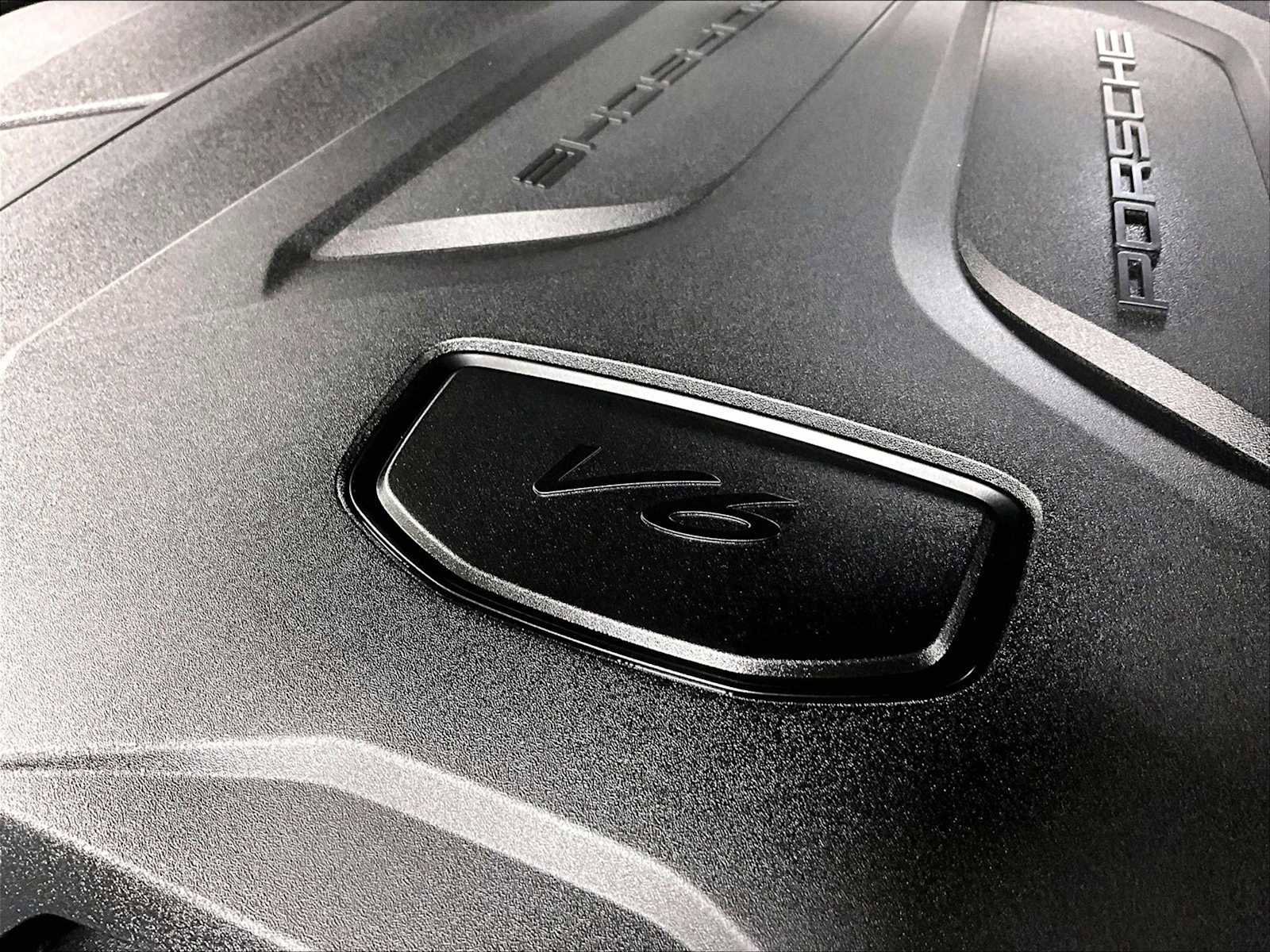 Used 2024 Porsche Cayenne image 38