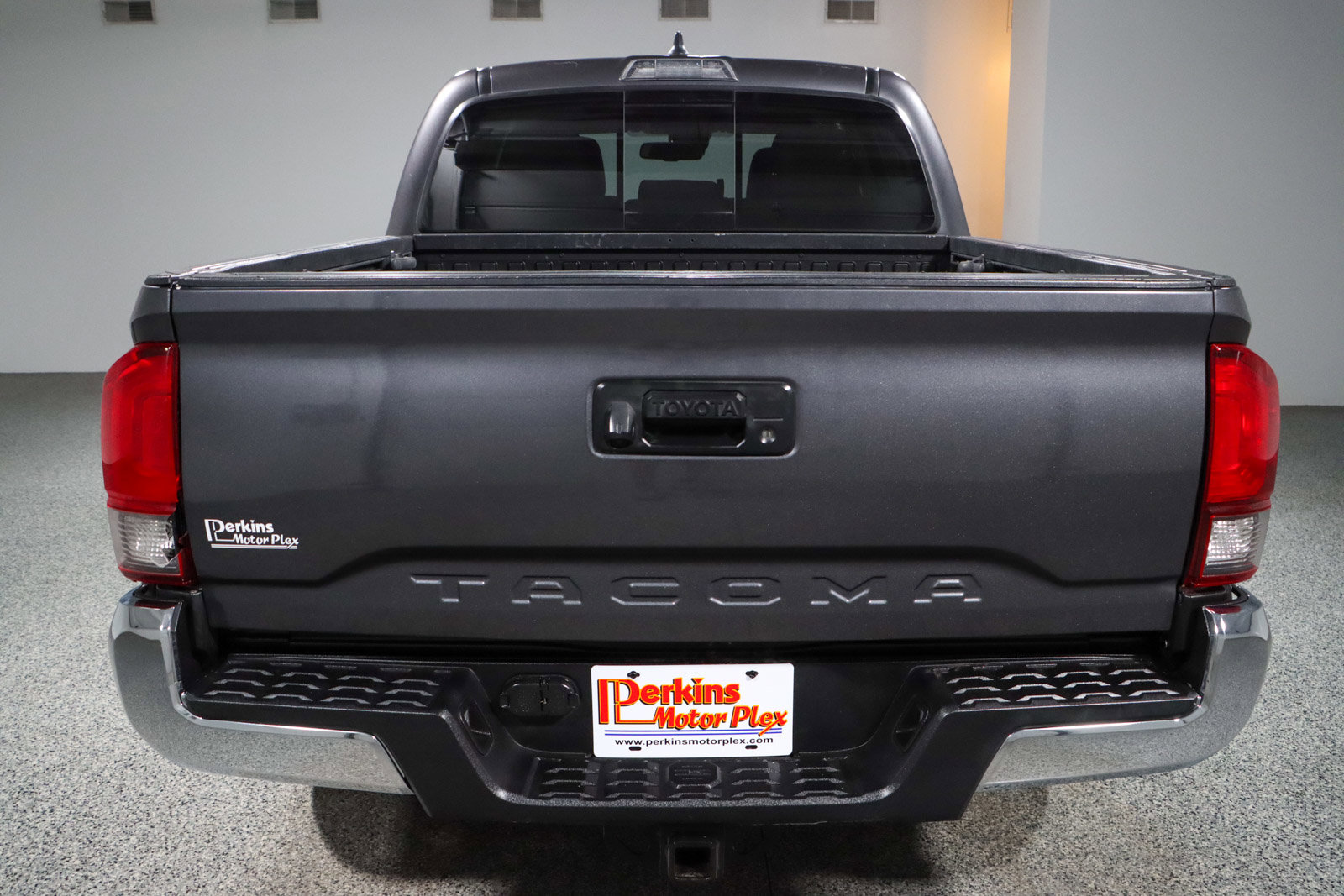 Used 2021 Toyota Tacoma SR5 image 8