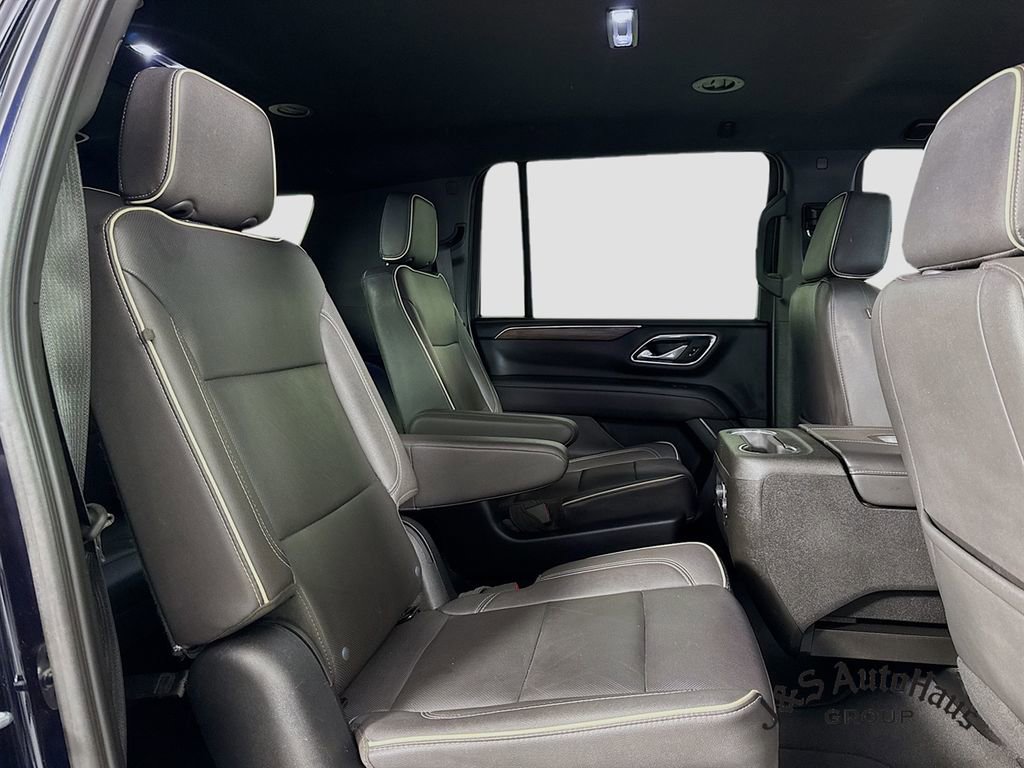 Used 2023 Chevrolet Suburban Premier AWD/4WD image 34
