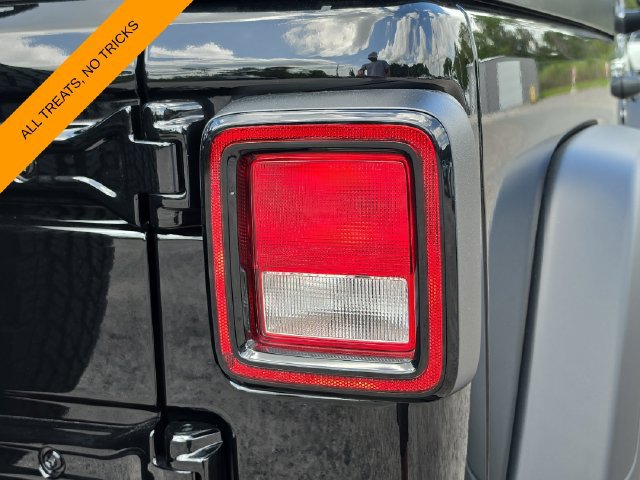 Certified 2025 Jeep Wrangler Sport AWD/4WD image 8