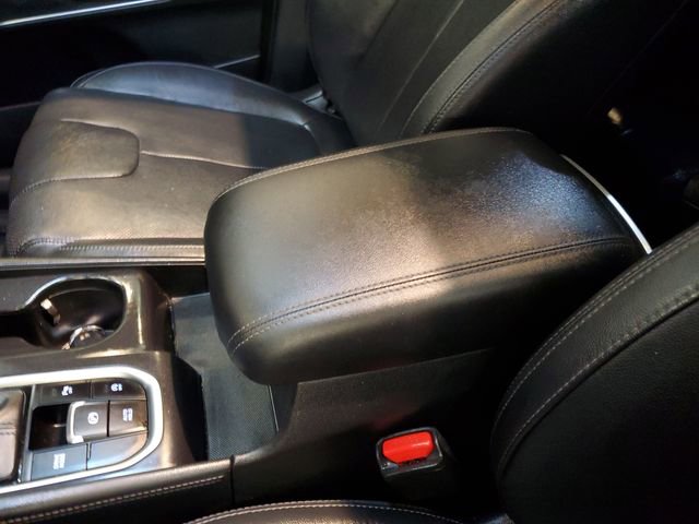 Used 2020 Hyundai Santa Fe SEL w/ Convenience + Premium Package FWD image 27