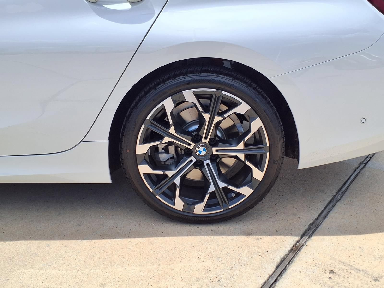 Used 2026 BMW 330i Sedan w/ Premium Package RWD image 9