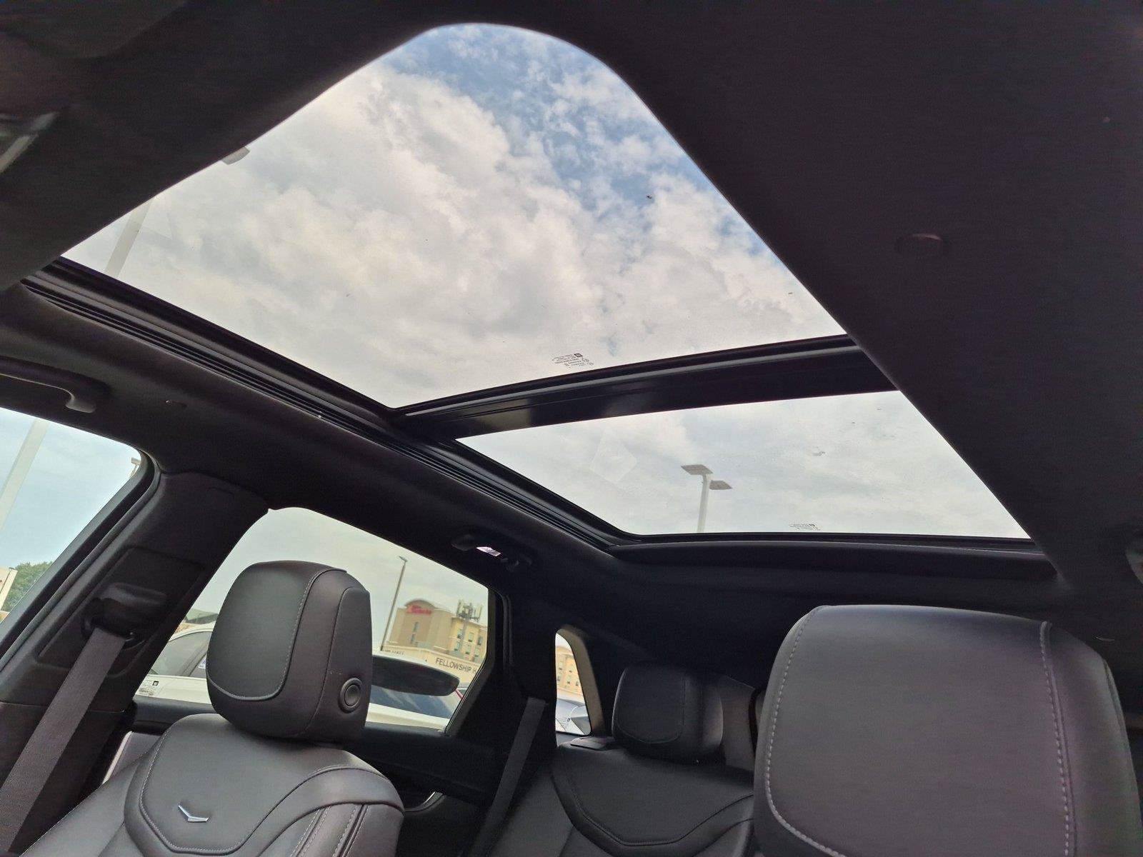 Certified 2025 Cadillac XT5 Premium Luxury FWD image 9