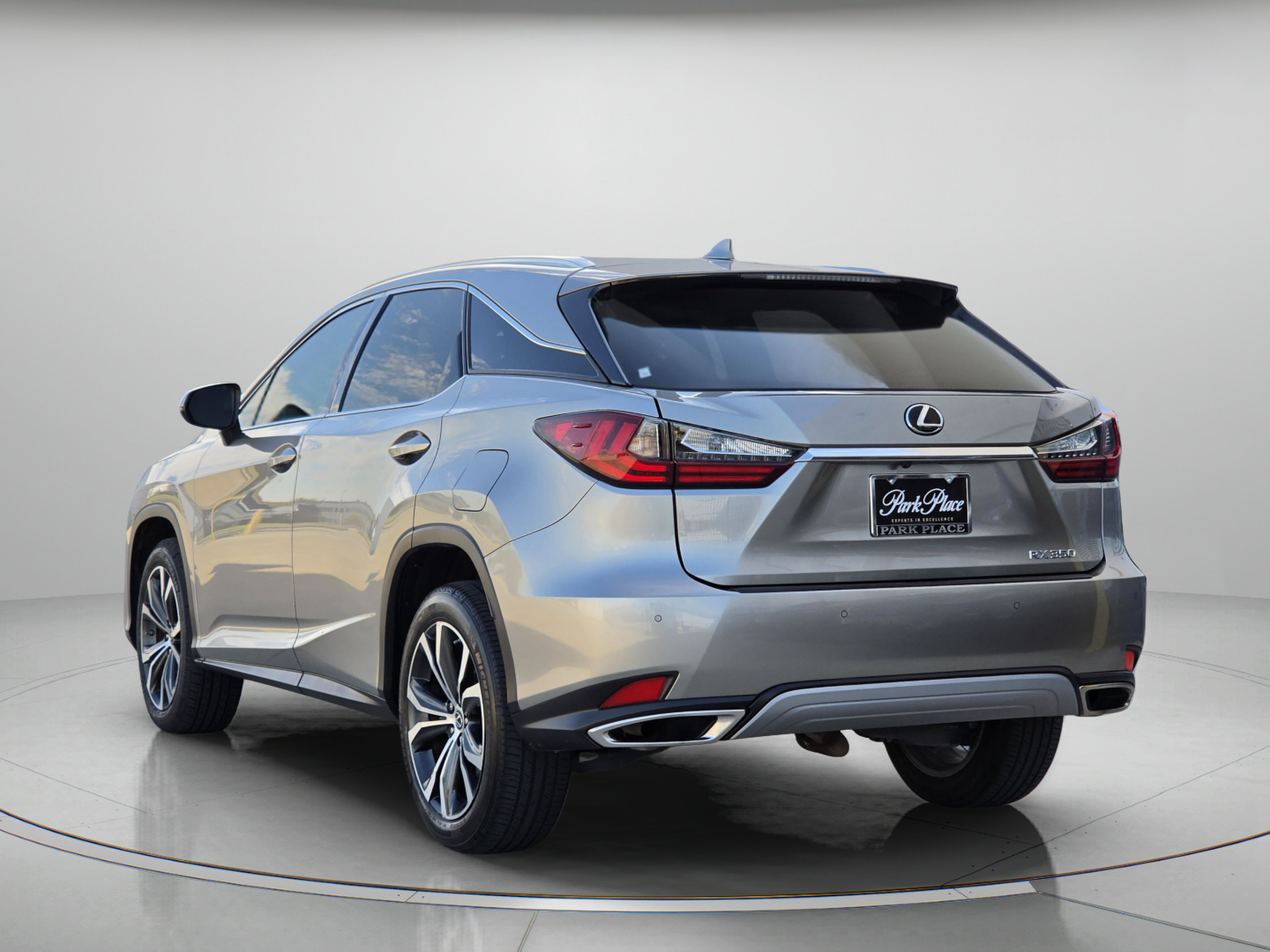 Used 2022 Lexus RX 350 FWD w/ Premium Package image 3