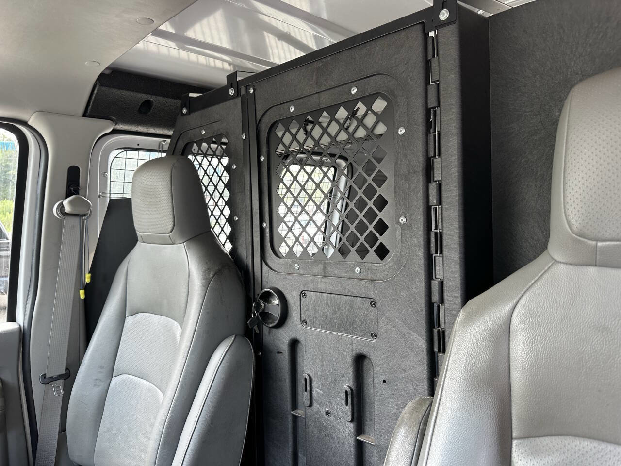 Used 2012 Ford E-250 and Econoline 250 w/ PWR Group image 5