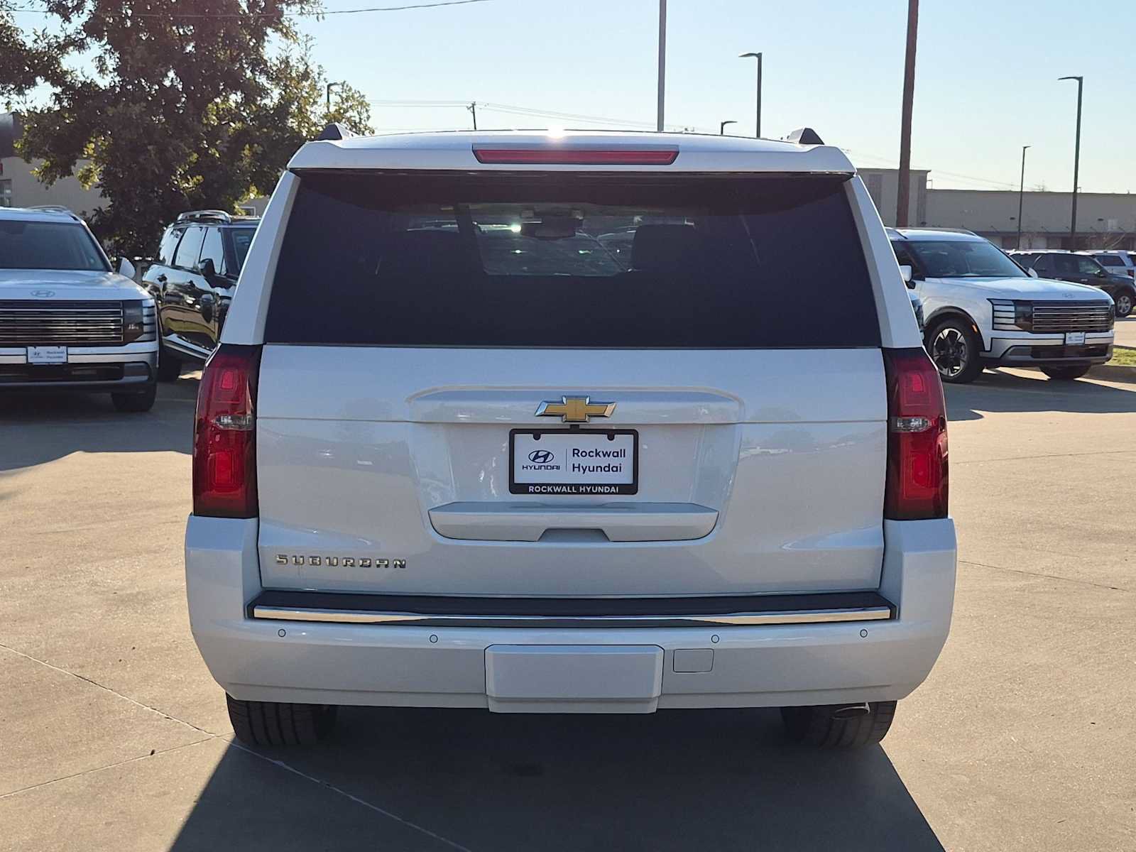 Used 2016 Chevrolet Suburban LTZ RWD image 13