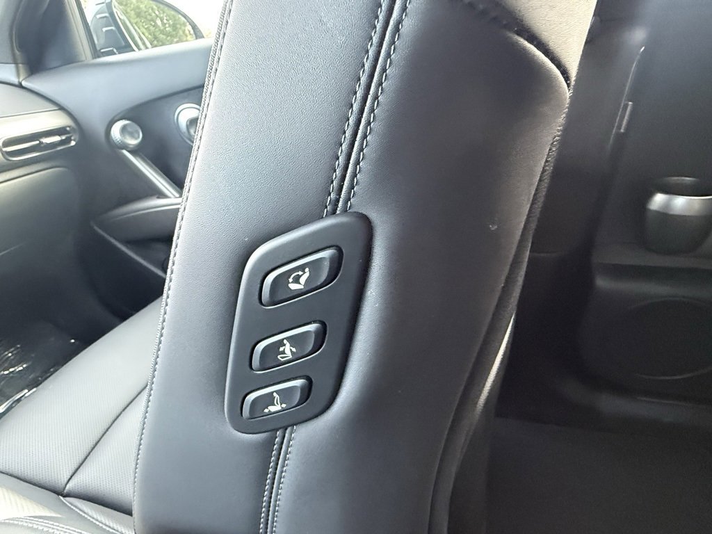 Used 2024 Genesis GV60 RWD image 25