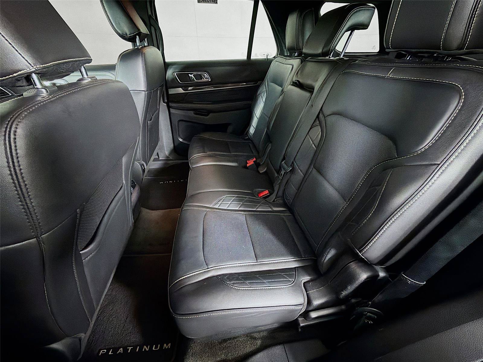 Used 2018 Ford Explorer Platinum AWD/4WD image 26