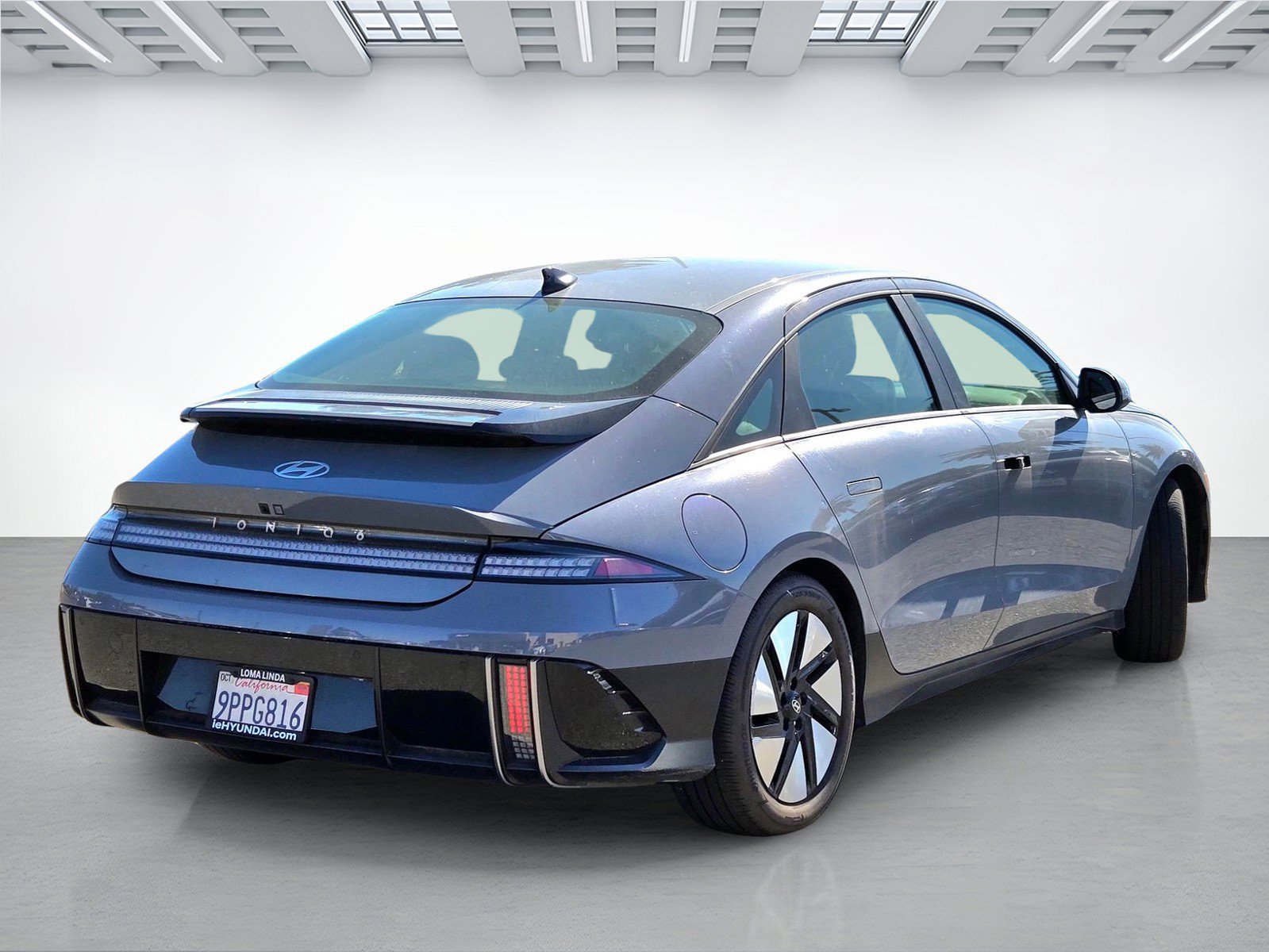 Certified 2025 Hyundai Ioniq 6 SE RWD image 4