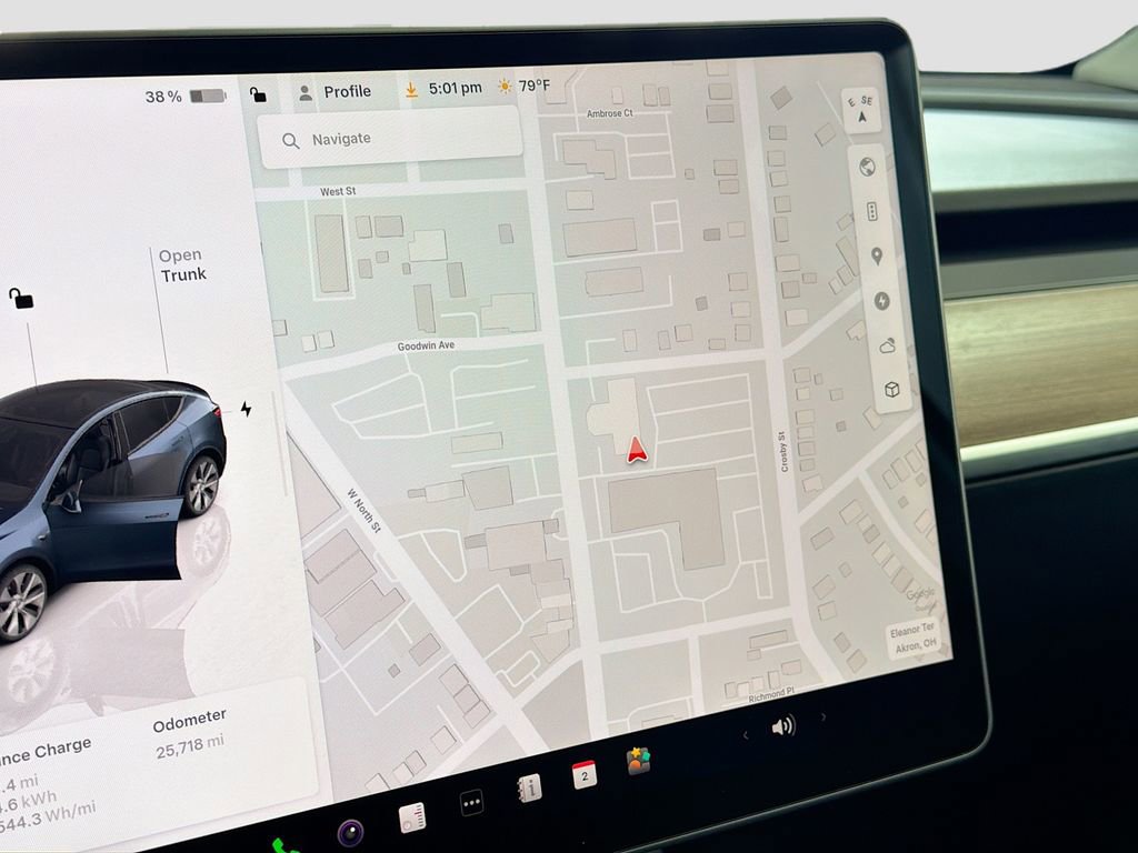 Used 2024 Tesla Model Y Long Range image 12