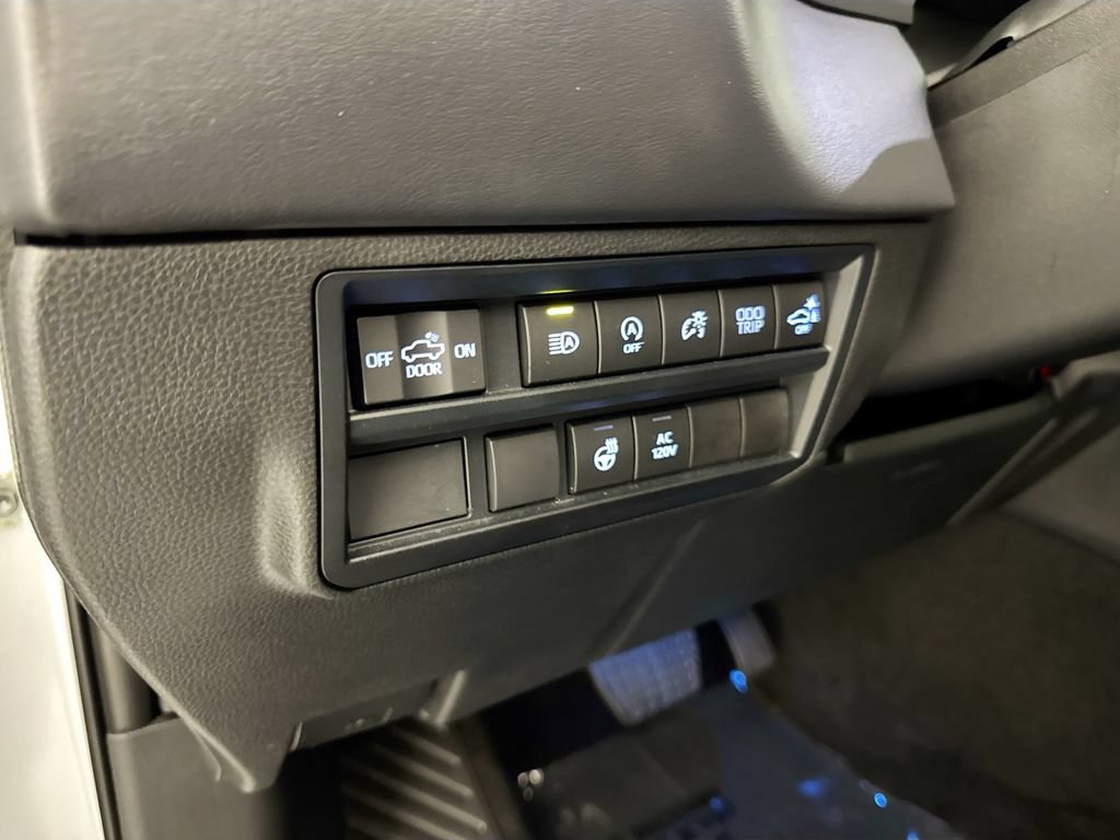 Used 2022 Toyota Tundra Platinum RWD image 10
