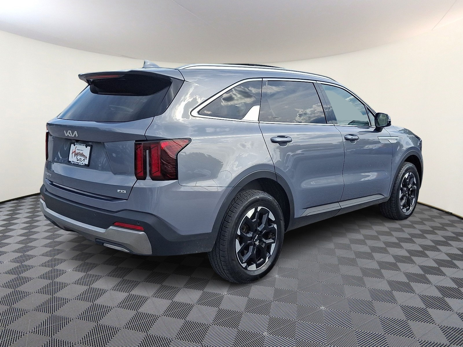 Certified 2025 Kia Sorento S w/ Panoramic Sunroof Package AWD/4WD image 6