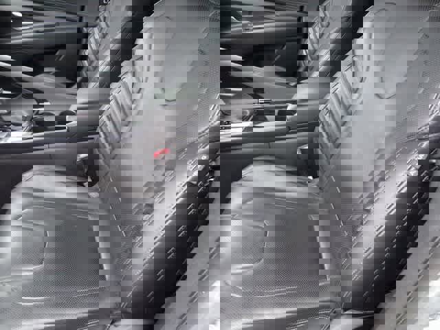 Used 2023 Hyundai Elantra Limited image 9