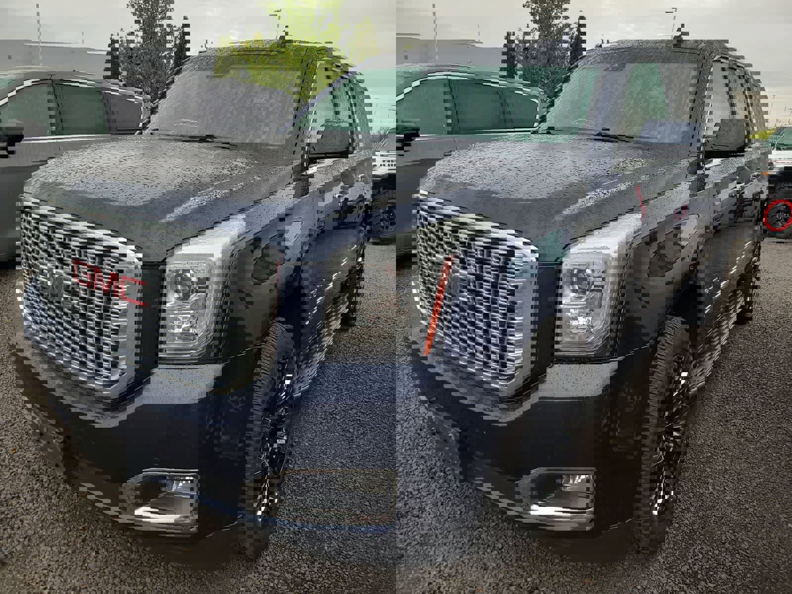 Used 2017 GMC Yukon XL Denali w/ Open Road Package image 1