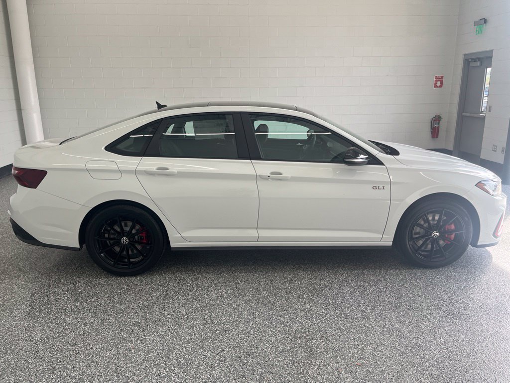New 2027 Volkswagen Jetta GLI Autobahn FWD image 8