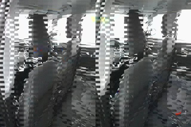 Used 2022 Ford Explorer XLT image 23