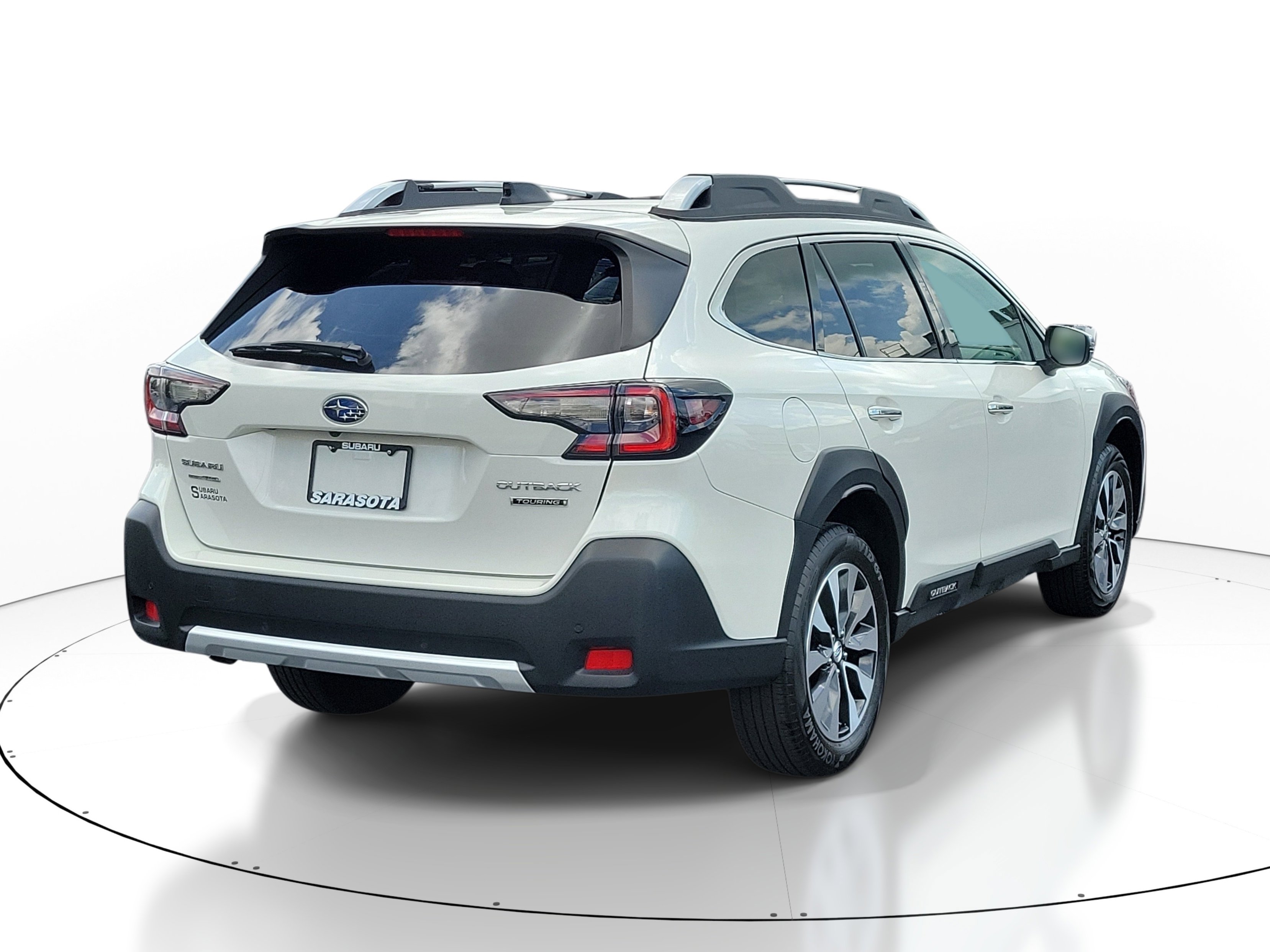 Certified 2023 Subaru Outback Touring AWD/4WD image 6