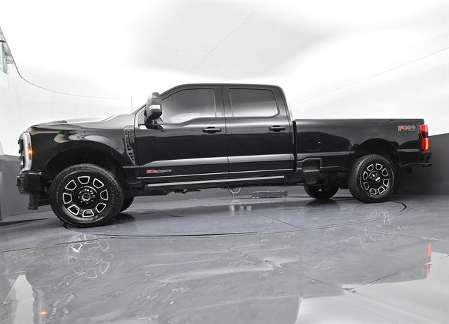 Used 2025 Ford F350 Platinum w/ FX4 Off-Road Package AWD/4WD image 32