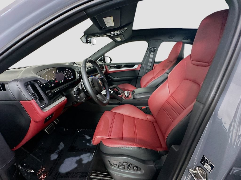 Certified 2026 Porsche Cayenne S image 5