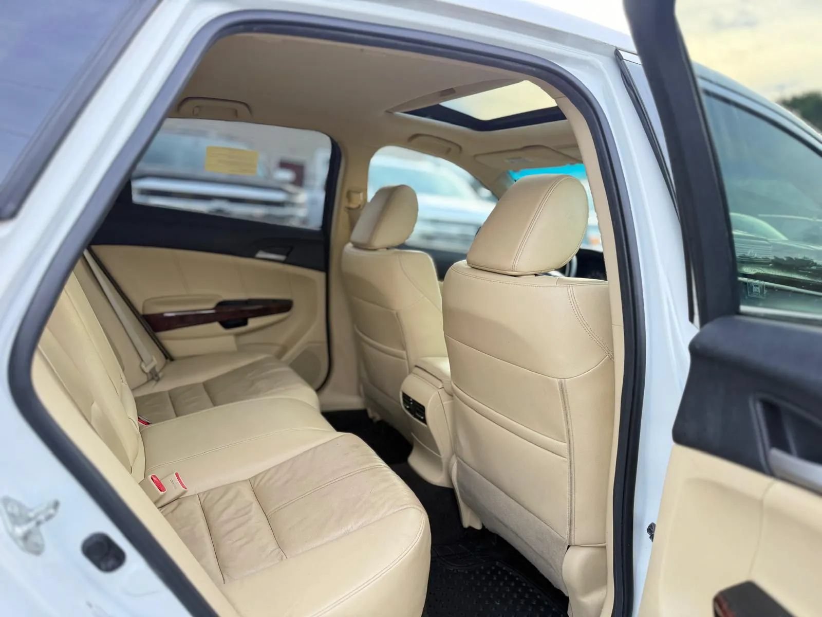 Used 2012 Honda Crosstour EX-L image 23