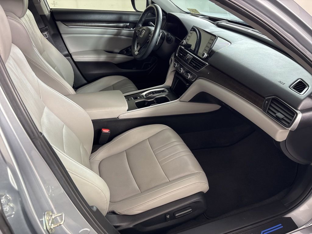 Used 2019 Honda Accord Touring image 41