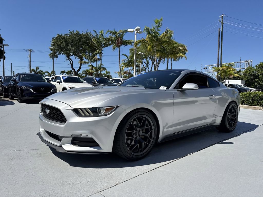 Used 2016 Ford Mustang Coupe RWD image 28