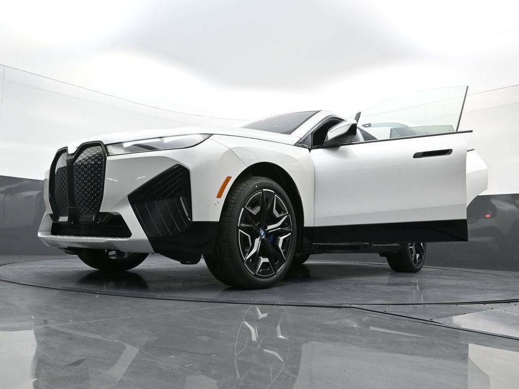 New 2025 BMW iX xDrive50 image 41