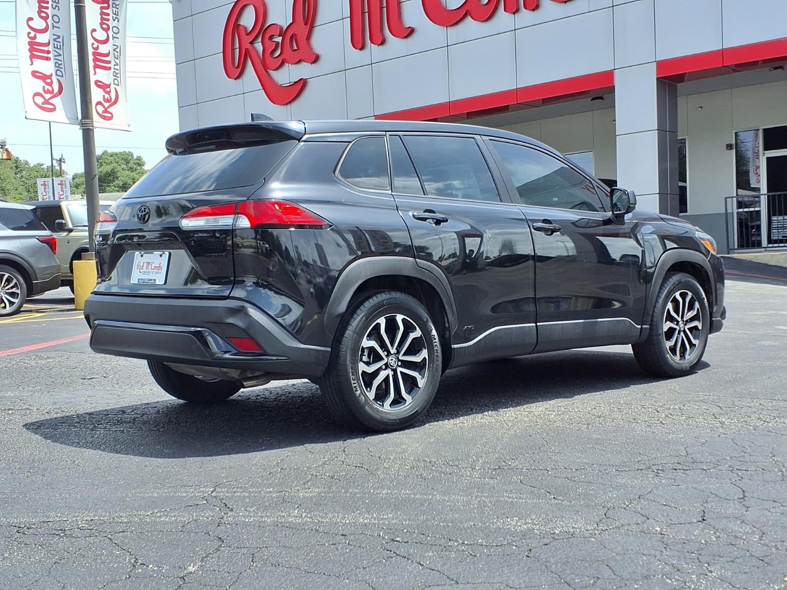 Used 2023 Toyota Corolla Cross AWD Hybrid image 6