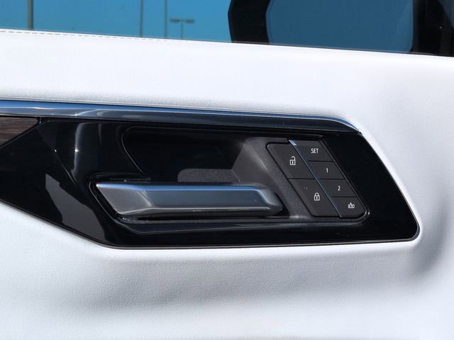 New 2026 Chevrolet Suburban Premier w/ Sun And Tow Package image 22