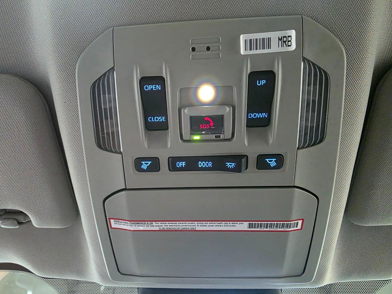 Used 2022 Toyota Highlander XLE AWD/4WD image 42