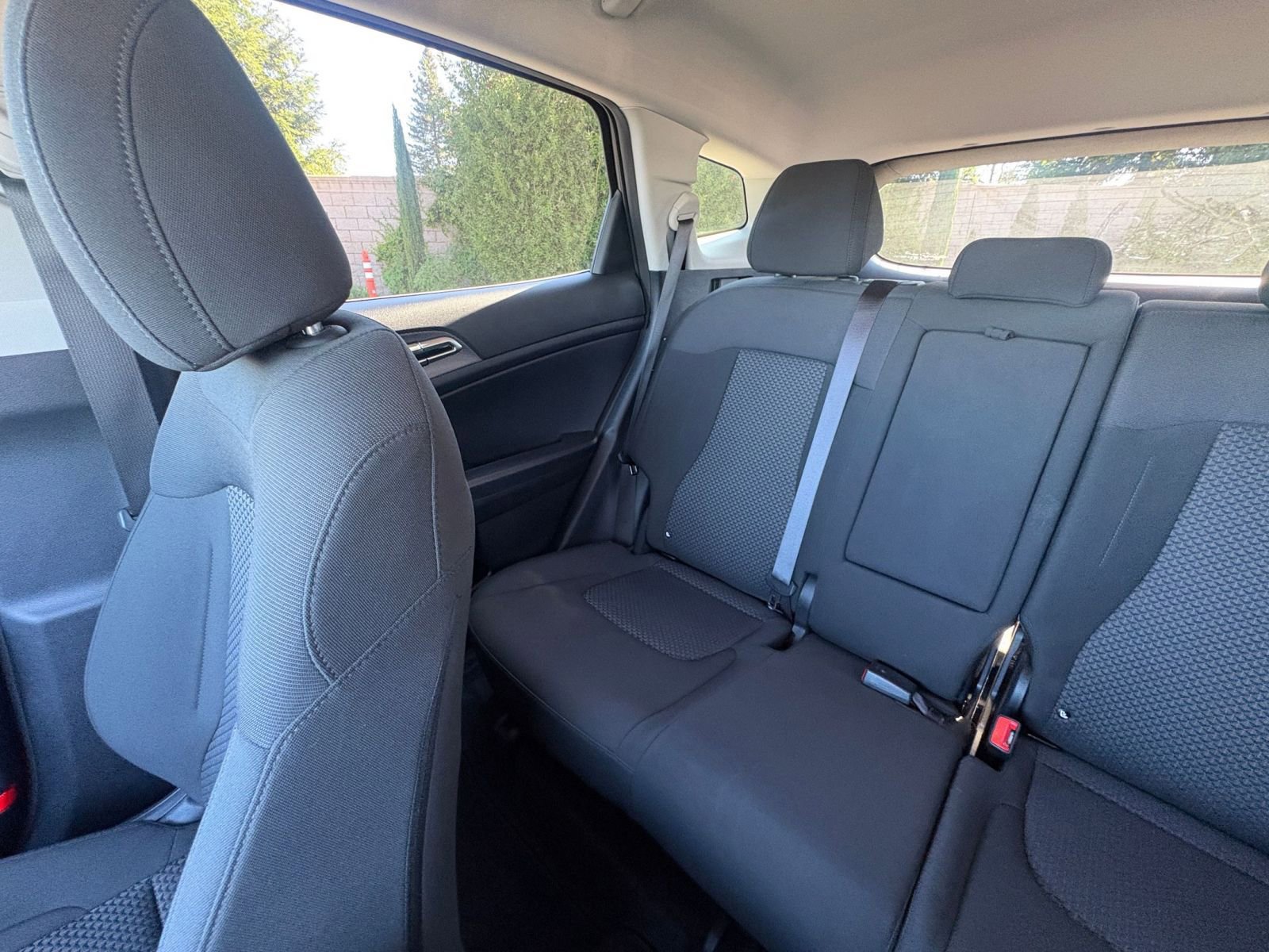 Used 2025 Kia Sportage LX image 38