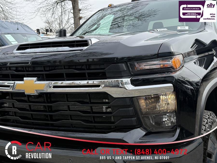 Used 2025 Chevrolet Silverado 3500 LT w/ Safety Package image 44