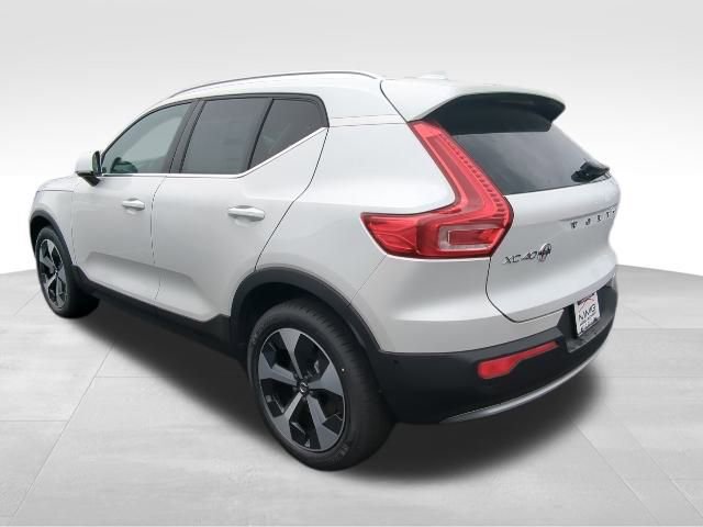 New 2025 Volvo XC40 B5 Plus w/ Protection Package Premier AWD/4WD image 5