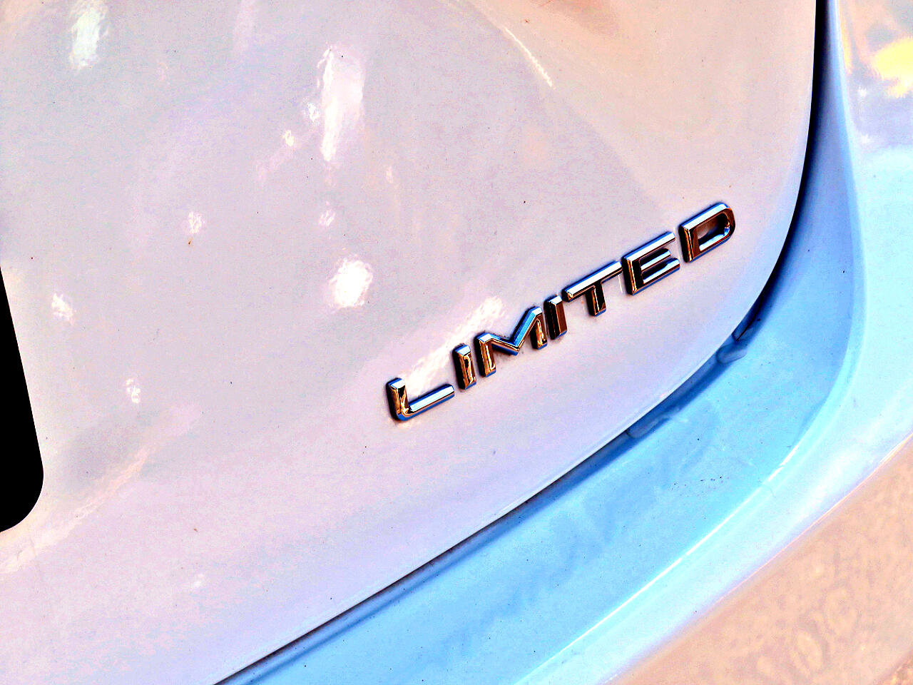 Used 2017 Toyota Avalon Limited image 14