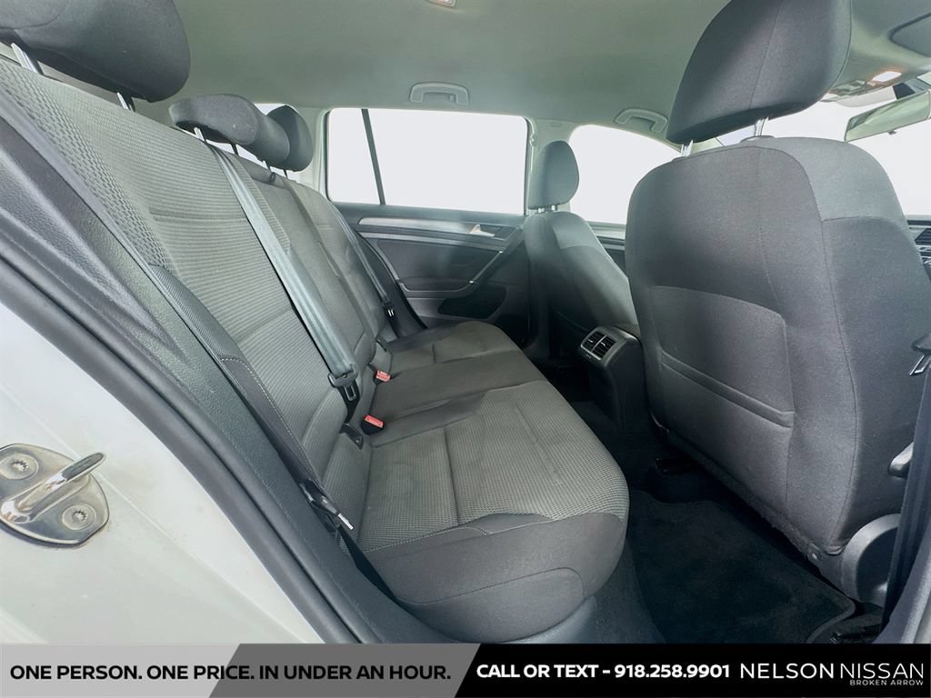 Used 2019 Volkswagen Golf S FWD image 24