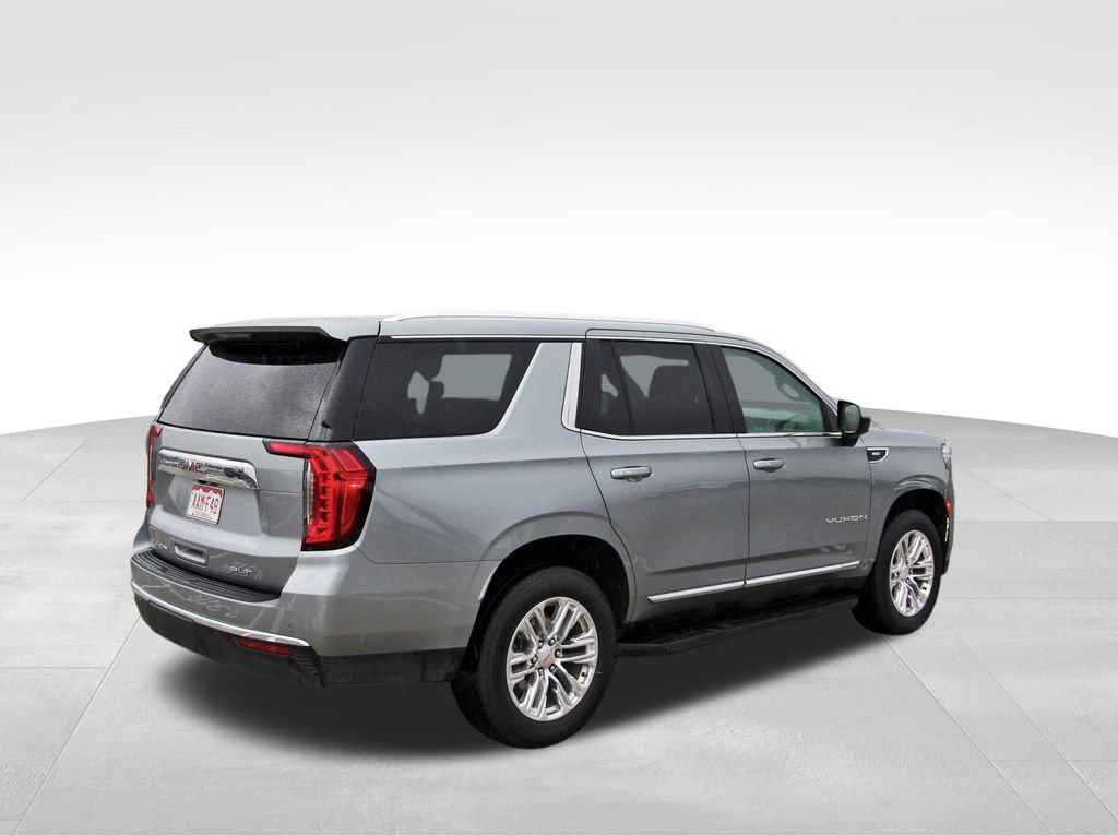 Used 2024 GMC Yukon SLT AWD/4WD image 4