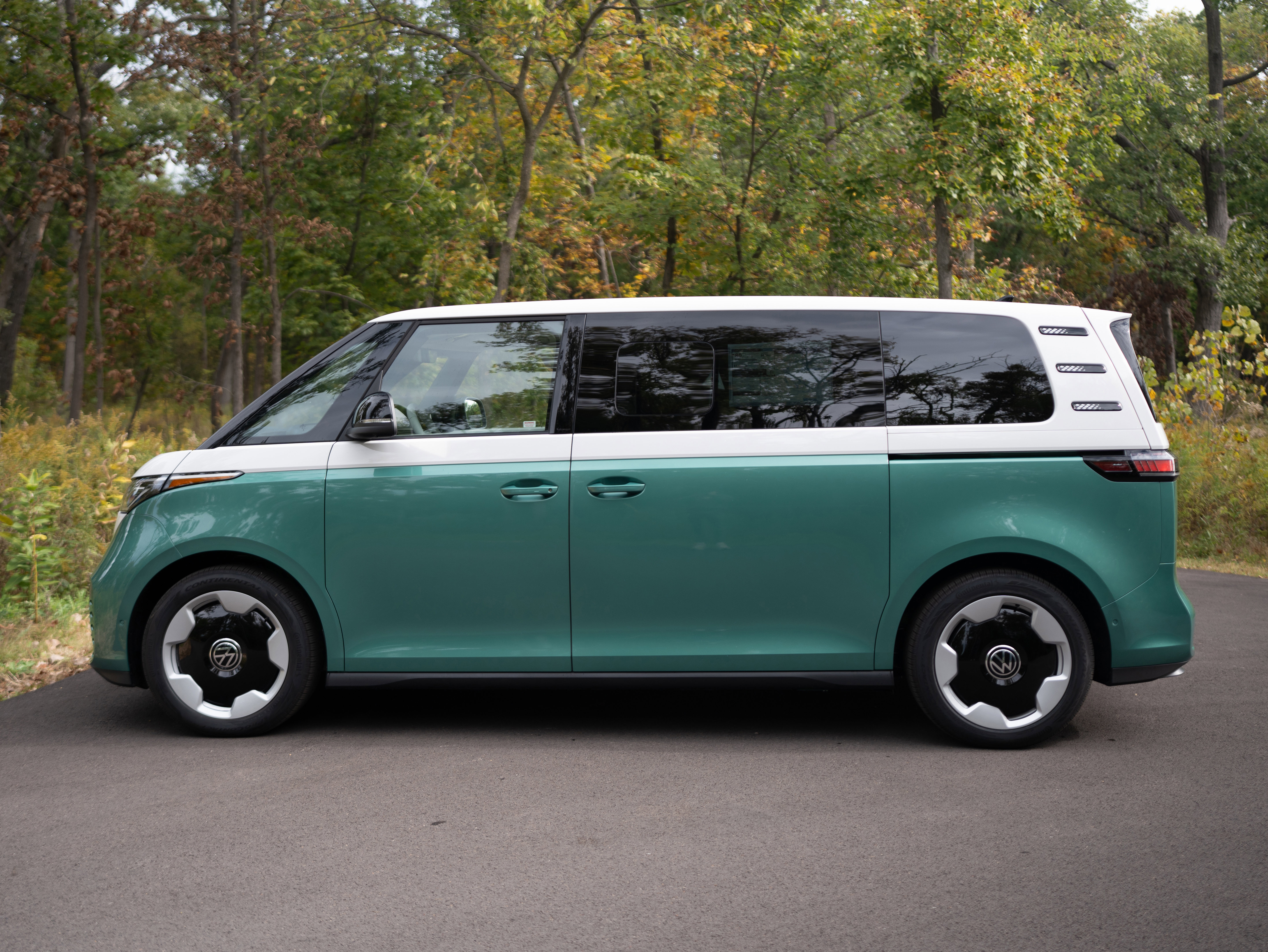 New 2025 Volkswagen ID. Buzz Pro S Plus image 10