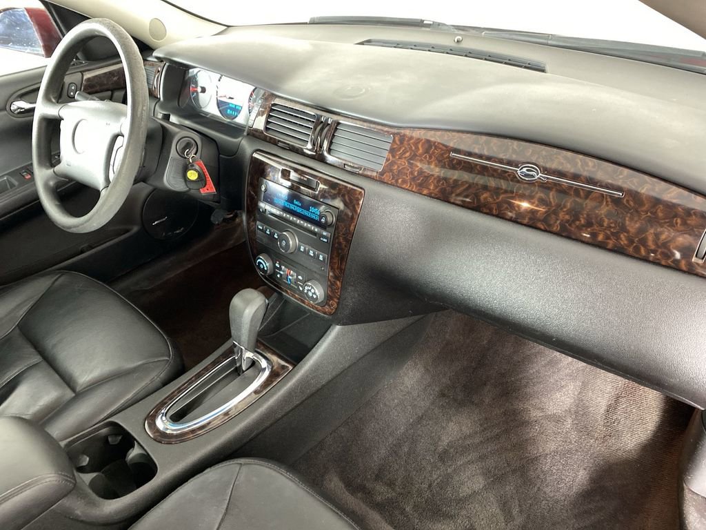 Used 2015 Chevrolet Impala LTZ image 28