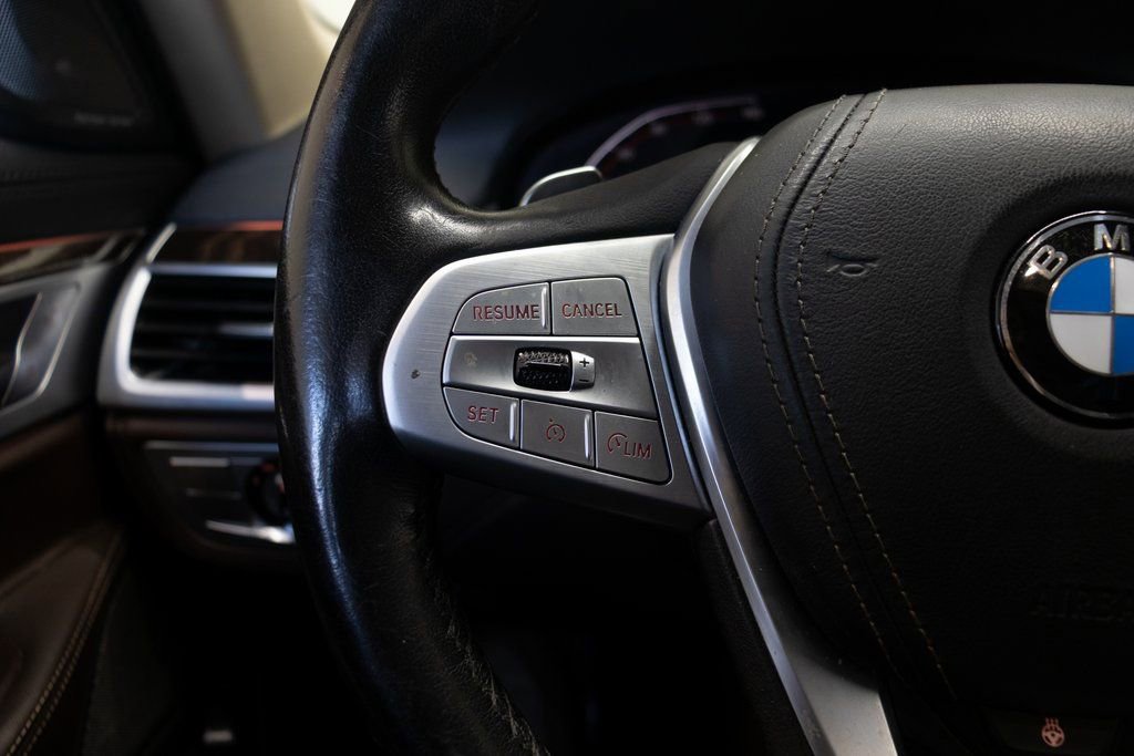 Used 2021 BMW 740i w/ Premium Package RWD image 30